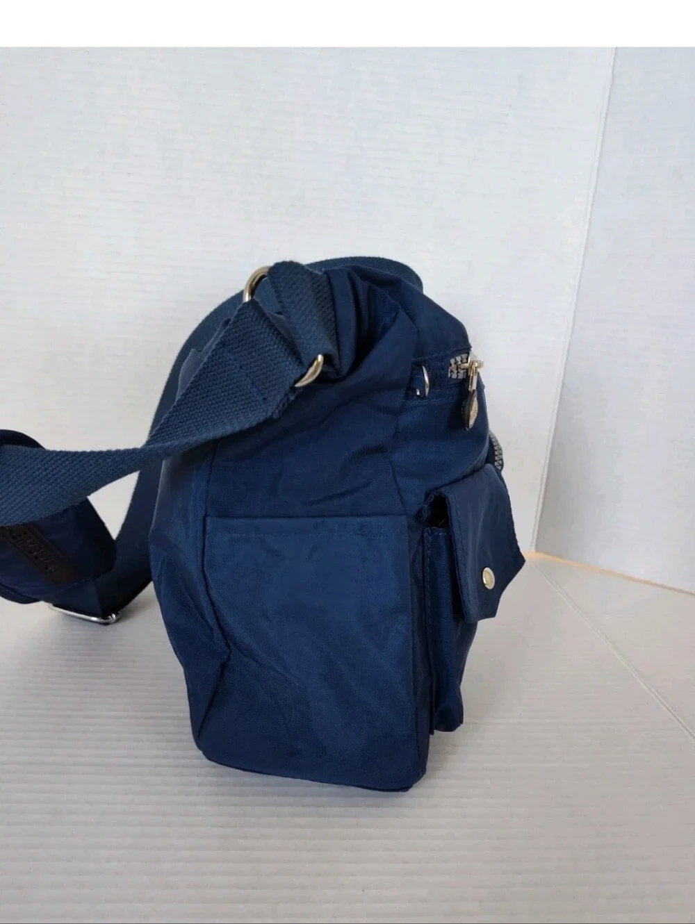 Huaeryouyue Lightweight Navy Blue Nylon Crossbody Shoulder Travel Bag